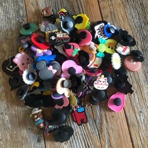 Lot of 99 random croc charms